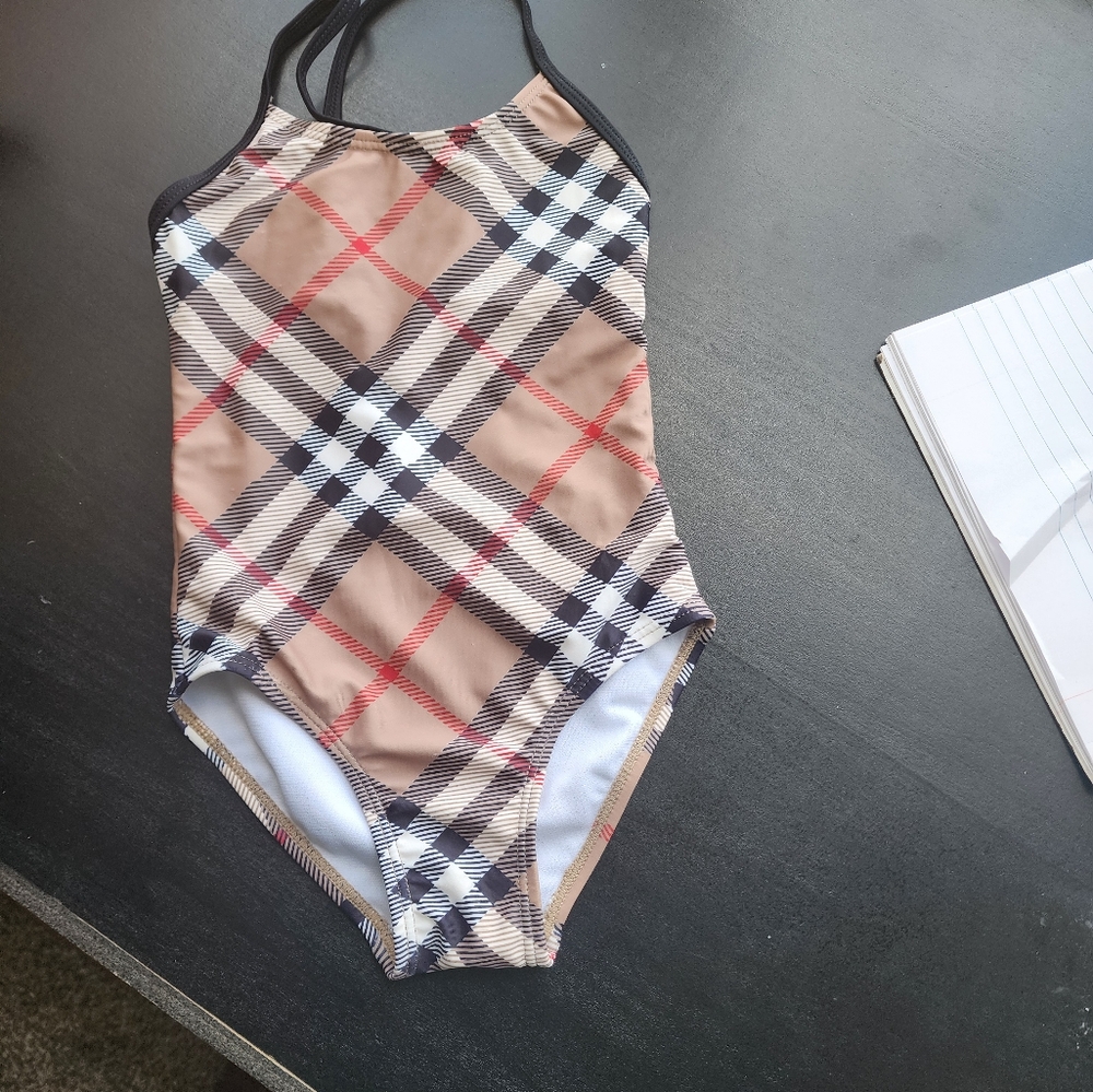 Beautiful swimsuit size 2t